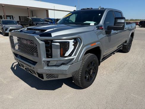 Used 2024 GMC Sierra 2500 AT4 w/ AT4 Premium Plus Package image 2