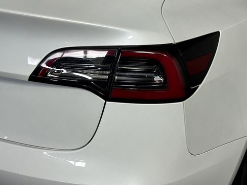 Used 2021 Tesla Model 3 Standard Range Plus image 33