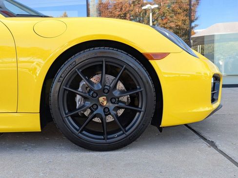 Used 2016 Porsche Cayman image 11