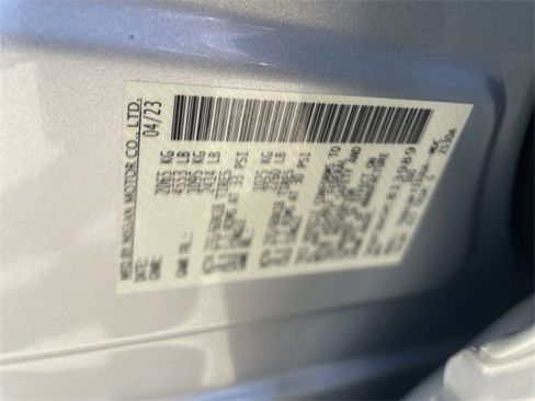 Used 2023 Nissan Rogue SV image 32