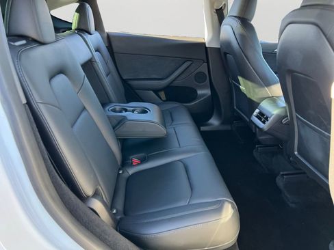 Used 2023 Tesla Model Y Long Range image 8