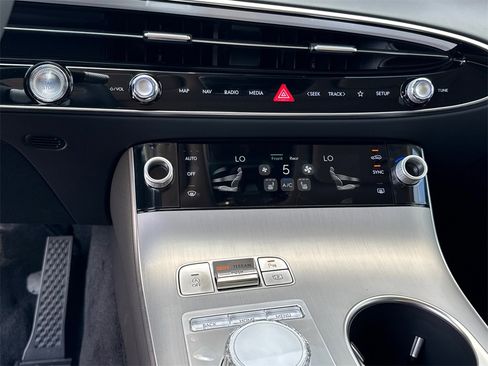 New 2026 Genesis GV70 2.5T Select image 31