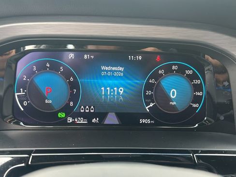 Certified 2026 Volkswagen Atlas Cross Sport SE FWD image 27