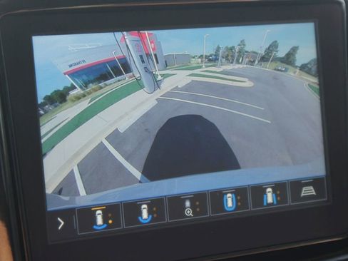 Used 2021 Chevrolet Traverse Premier image 8