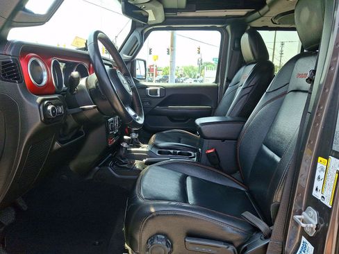 Used 2019 Jeep Wrangler Unlimited Rubicon AWD/4WD image 10