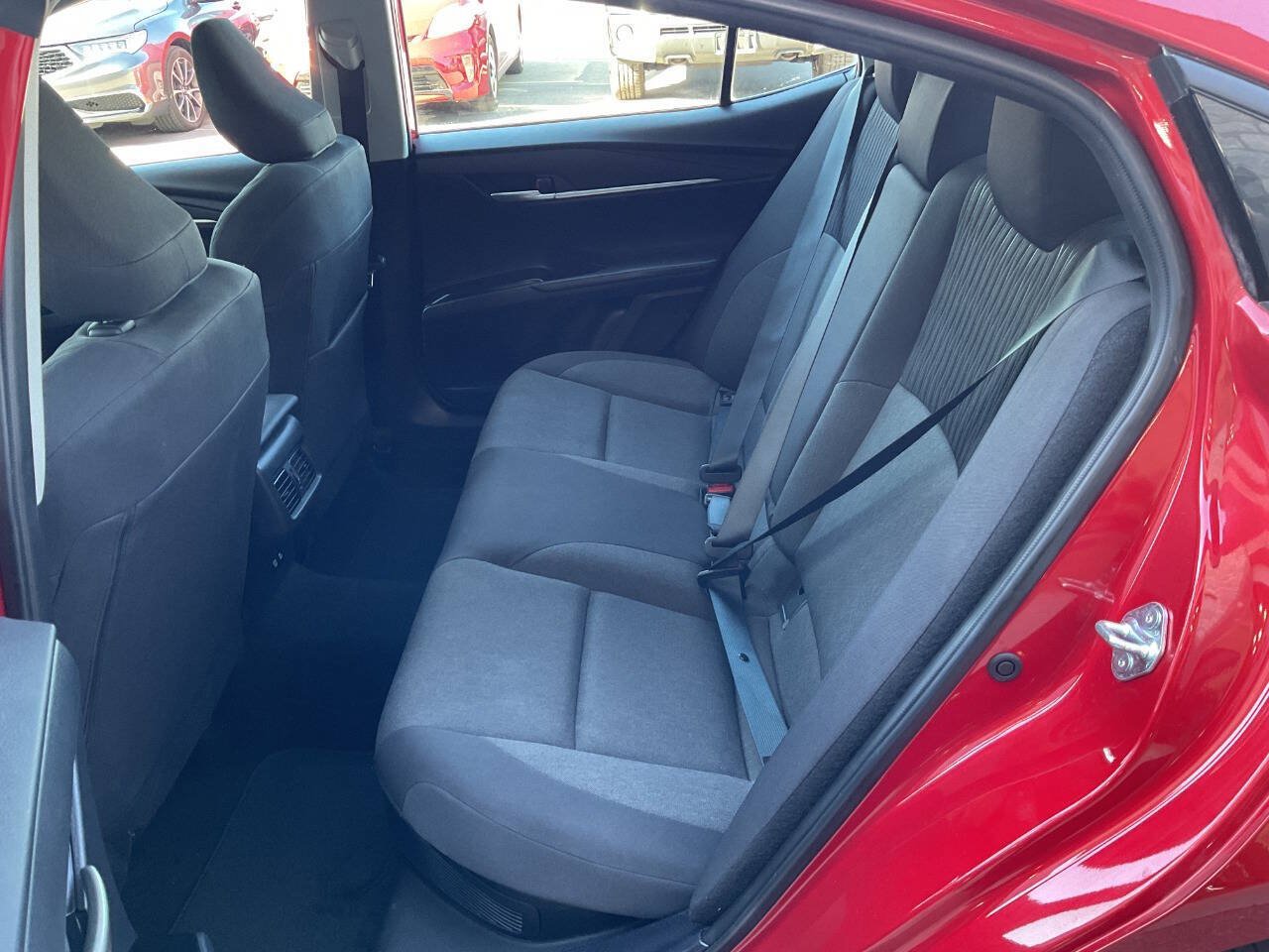 Used 2025 Toyota Camry LE FWD image 33