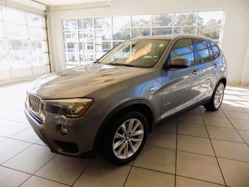 Used 2016 BMW X3 xDrive28i image 3