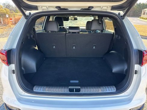 Certified 2022 Kia Sportage SX image 18