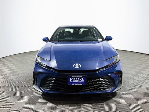 Used 2025 Toyota Camry SE FWD image 2