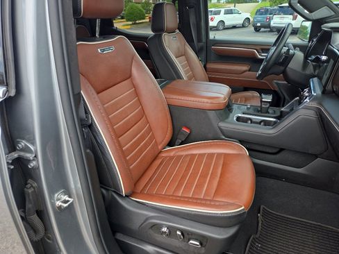 Used 2026 GMC Sierra 1500 Denali Ultimate AWD/4WD image 11