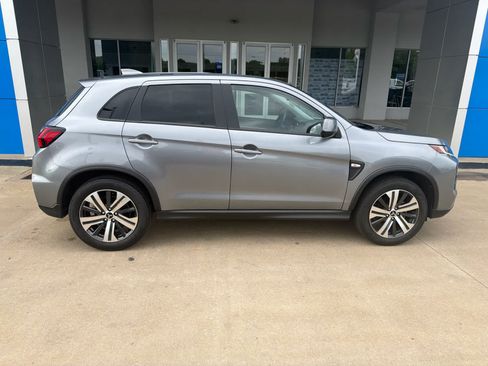 Used 2025 Mitsubishi Outlander Sport AWD image 8