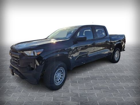 Used 2023 Chevrolet Colorado W/T image 3