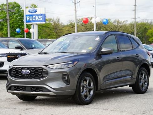 Certified 2023 Ford Escape ST-Line Select w/ Tech Pack #2 AWD/4WD image 3