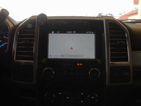 Used 2017 Ford F250 Lariat w/ Lariat Value Package image 36