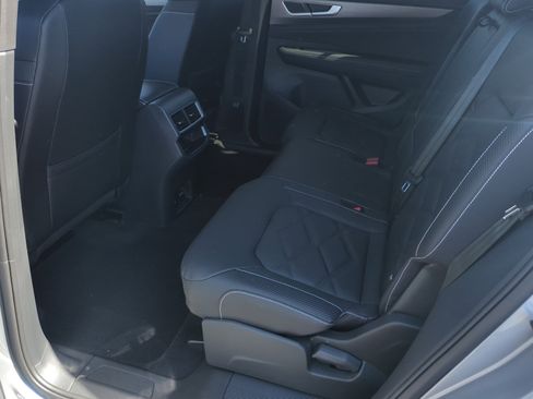 New 2026 Volkswagen Atlas Cross Sport SE AWD/4WD image 16