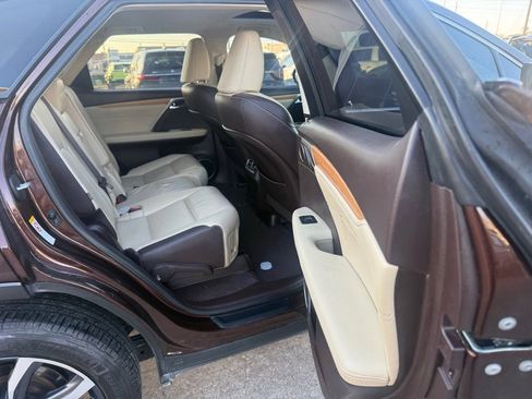Used 2018 Lexus RX 350L FWD image 12