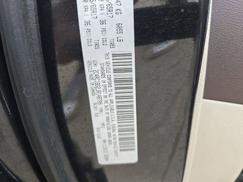 Used 2018 Chrysler Pacifica Touring-L image 33