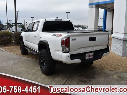 Used 2021 Toyota Tacoma TRD Off-Road image 7