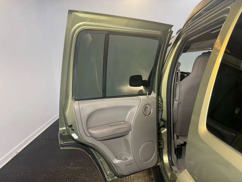 Used 2003 Jeep Liberty Renegade AWD/4WD image 22