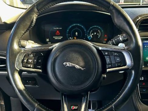 Used 2017 Jaguar F-PACE S image 13