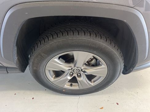 Used 2024 Toyota RAV4 XLE image 12