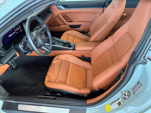 Used 2025 Porsche 911 Carrera image 10