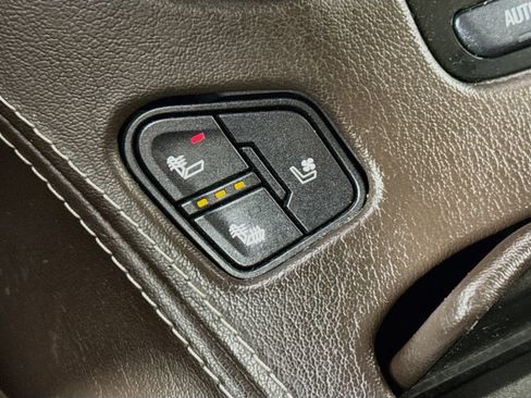 Used 2017 Chevrolet Tahoe Premier AWD/4WD image 21
