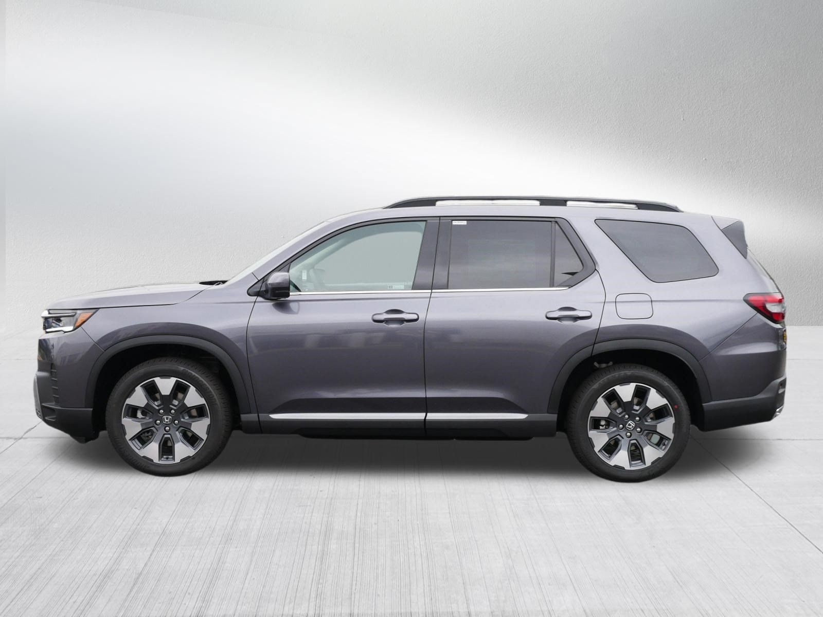 New 2026 Honda Pilot Touring image 4