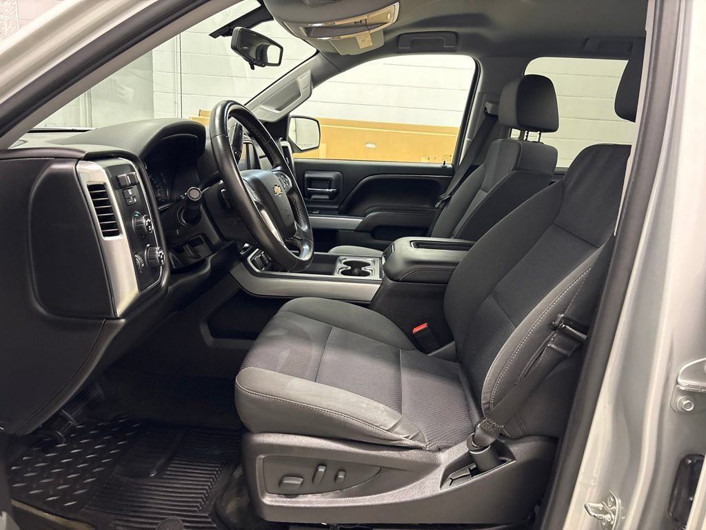 Used 2017 Chevrolet Silverado 1500 LT w/ All Star Edition AWD/4WD image 17
