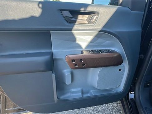 Used 2024 Ford Maverick Lariat w/ FX4 Off-Road Package image 19