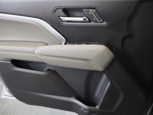 New 2026 Chevrolet Colorado ZR2 w/ Technology Package AWD/4WD image 34