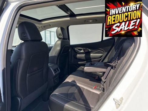 Used 2023 GMC Terrain Denali w/ Denali Premium Package AWD/4WD image 12