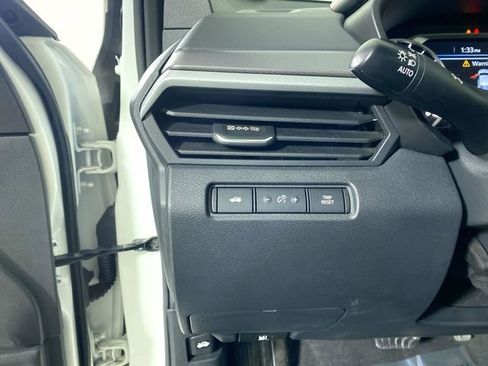 Used 2024 Nissan Altima 2.5 SR image 14