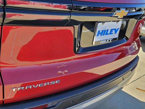 New 2026 Chevrolet Traverse LT image 4