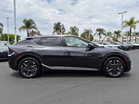Used 2025 Kia EV6 Light w/ Light LR Technology Package RWD image 11