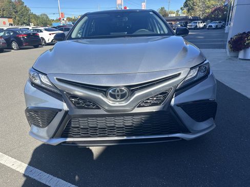 Used 2023 Toyota Camry XSE image 3