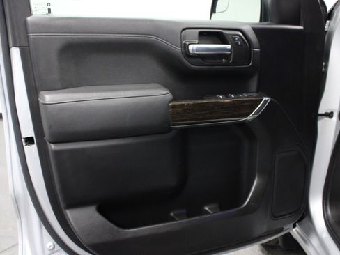 Used 2021 GMC Sierra 1500 SLE image 11