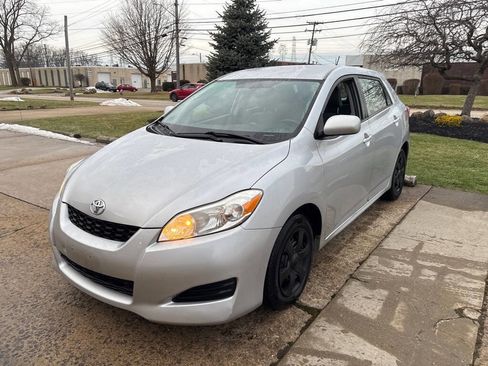 Used 2009 Toyota Matrix image 3