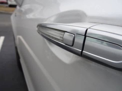 Used 2020 Cadillac XT5 Premium Luxury image 18