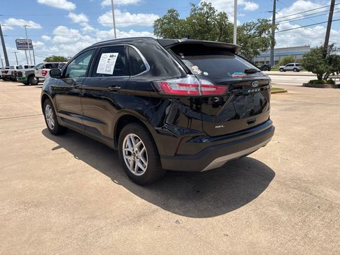 Used 2024 Ford Edge SEL AWD/4WD image 5