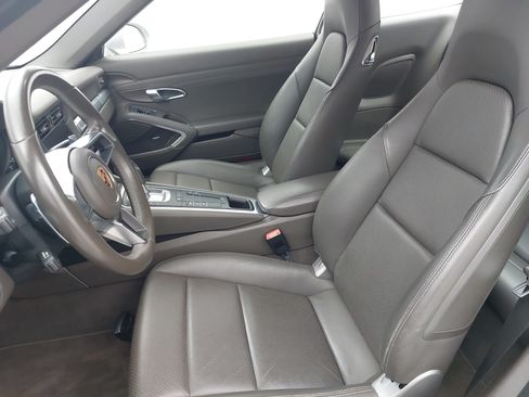 Certified 2018 Porsche 911 Carrera RWD image 5