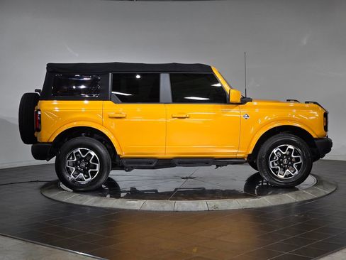 Used 2022 Ford Bronco Outer Banks image 11