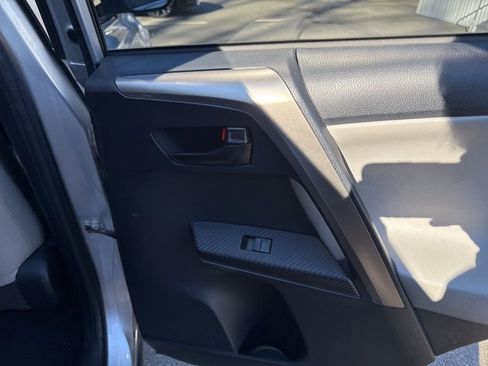 Used 2015 Toyota RAV4 LE image 14