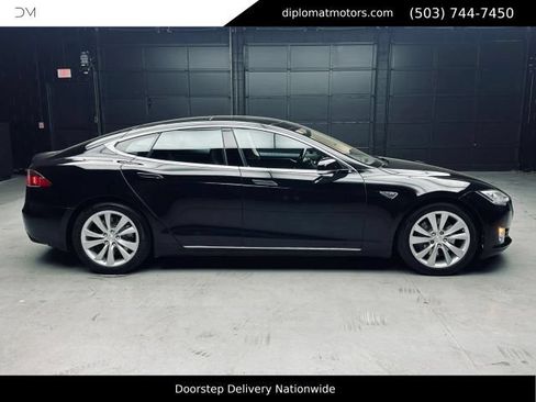 Used 2014 Tesla Model S RWD image 8