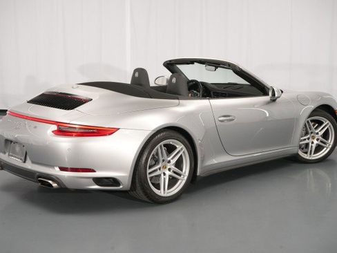 Used 2019 Porsche 911 Carrera 4 AWD/4WD image 16