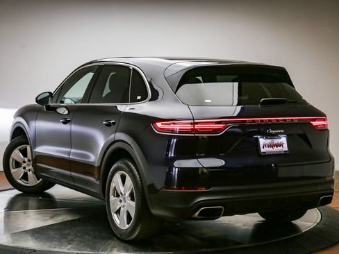Certified 2023 Porsche Cayenne AWD/4WD image 6