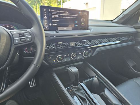 Used 2024 Honda Accord Sport image 30