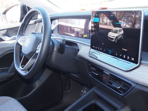 Used 2026 Volkswagen Tiguan S image 10