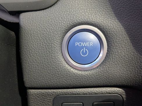 Used 2023 Toyota Sequoia 4WD image 17