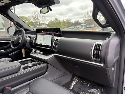 New 2026 Ford Expedition Max Platinum AWD/4WD image 24